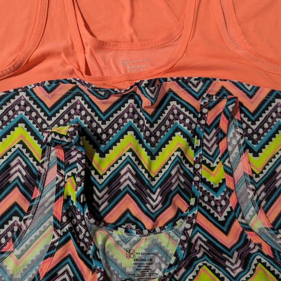 No Boundaries tanks - Set of four - Picture 3 of 5